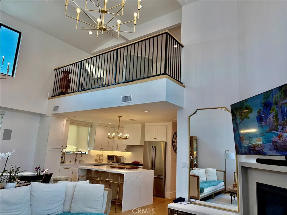 2621 Gates Avenue #B Redondo Beach, CA 90278