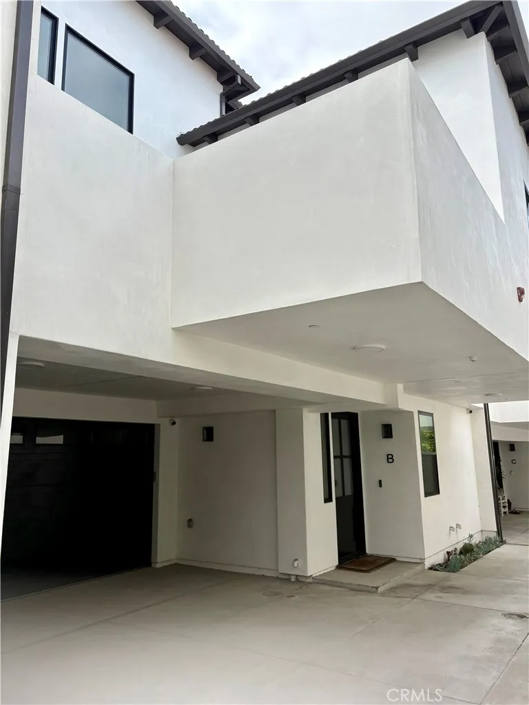 2621 Gates Avenue #B Redondo Beach, CA 90278