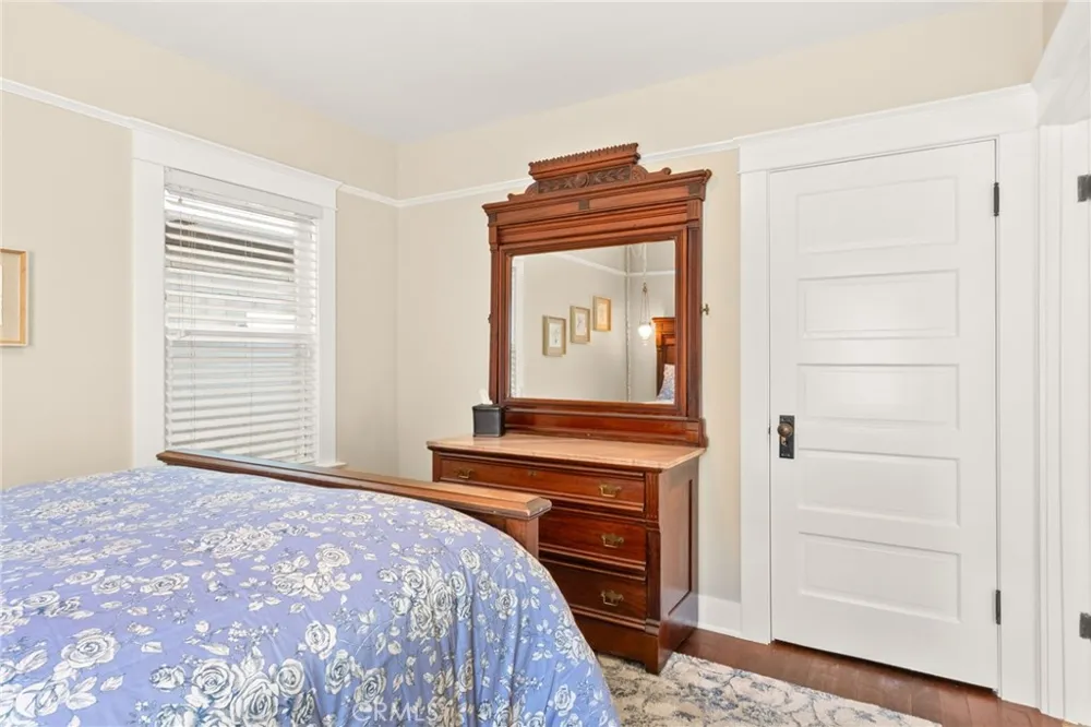 36 19th Street Hermosa Beach, CA 90254
