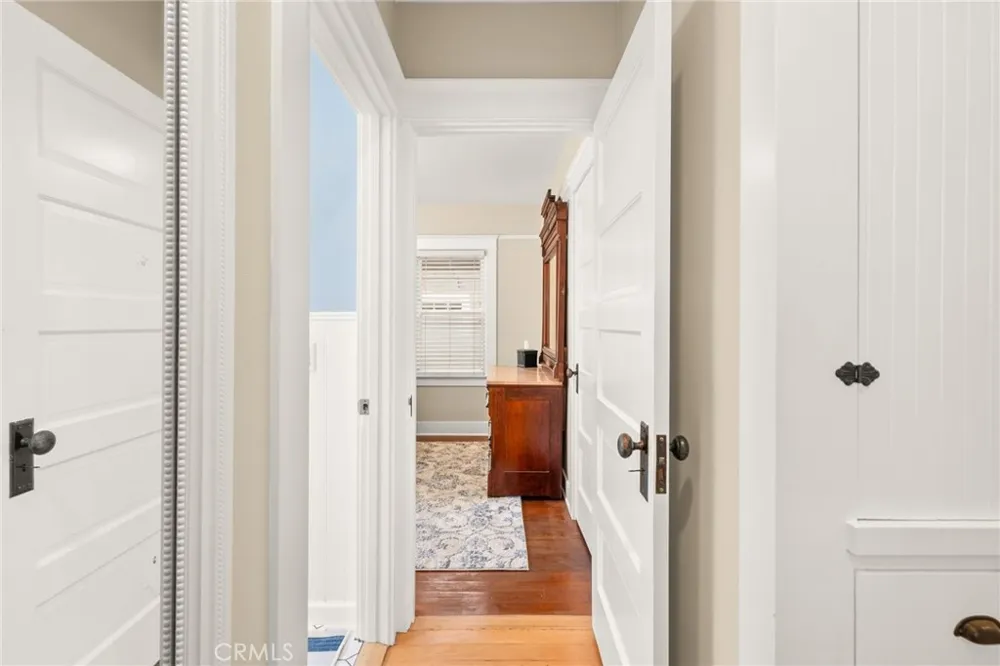 36 19th Street Hermosa Beach, CA 90254