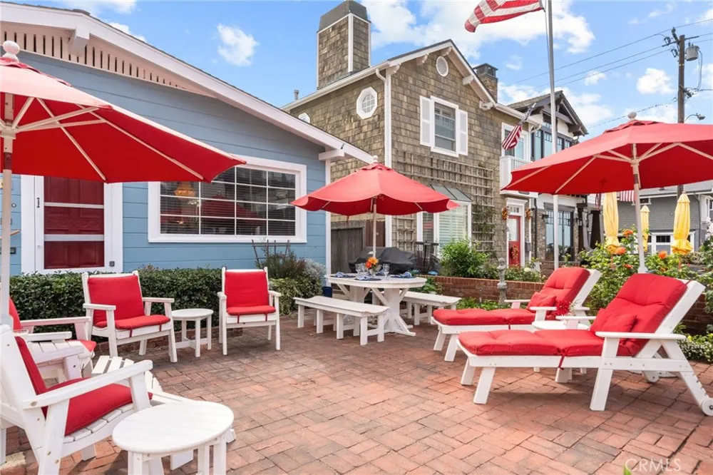 36 19th Street Hermosa Beach, CA 90254