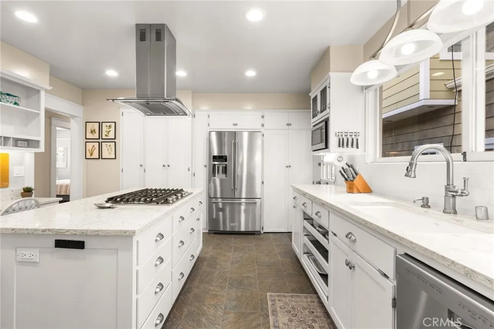 36 19th Street Hermosa Beach, CA 90254