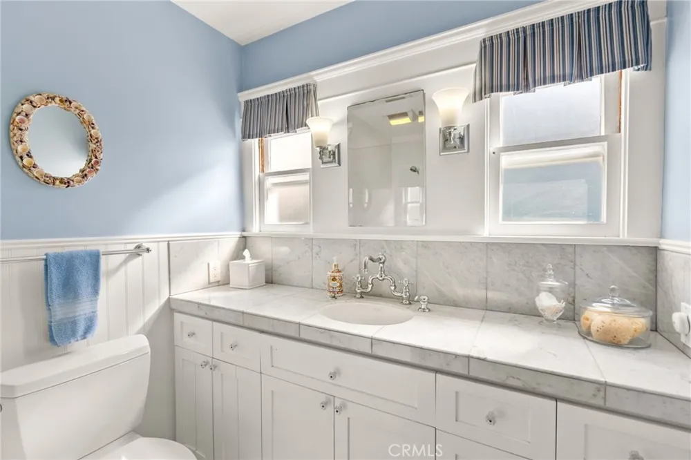36 19th Street Hermosa Beach, CA 90254
