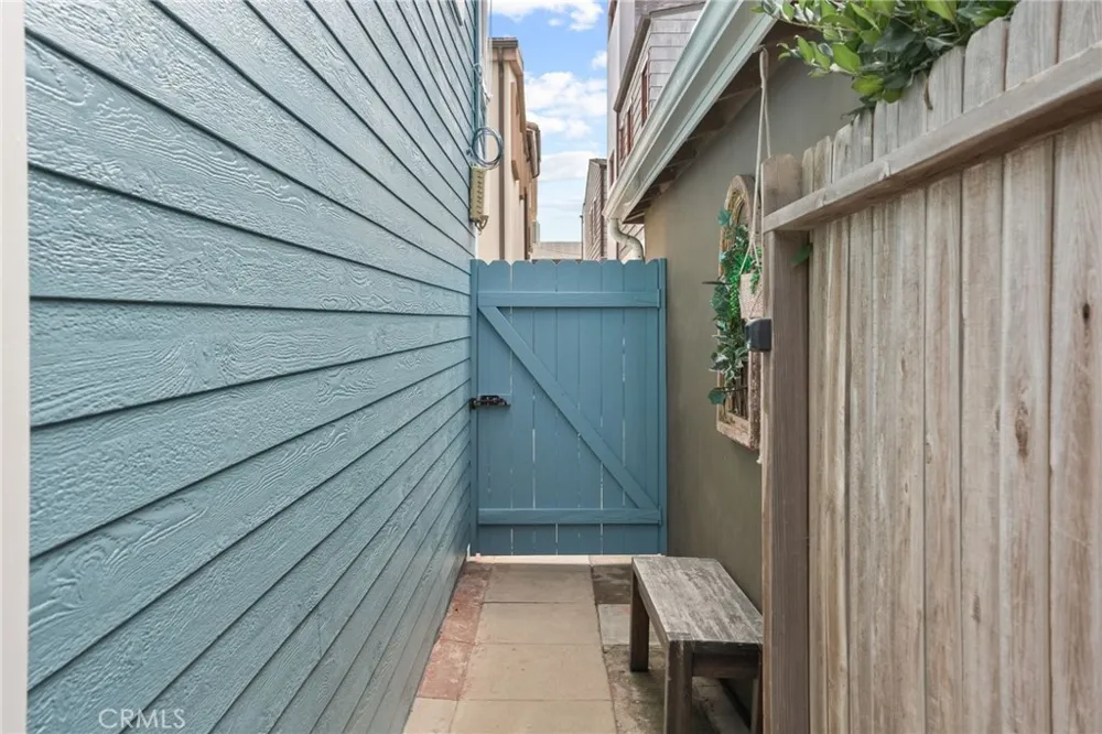 36 19th Street Hermosa Beach, CA 90254