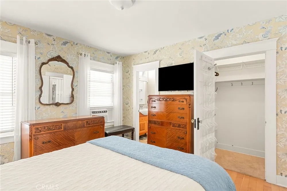 36 19th Street Hermosa Beach, CA 90254