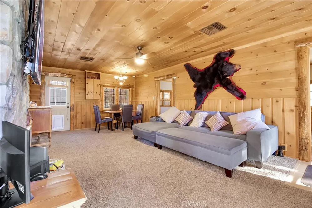 39222 Arapahoe Road Fawnskin, CA 92333