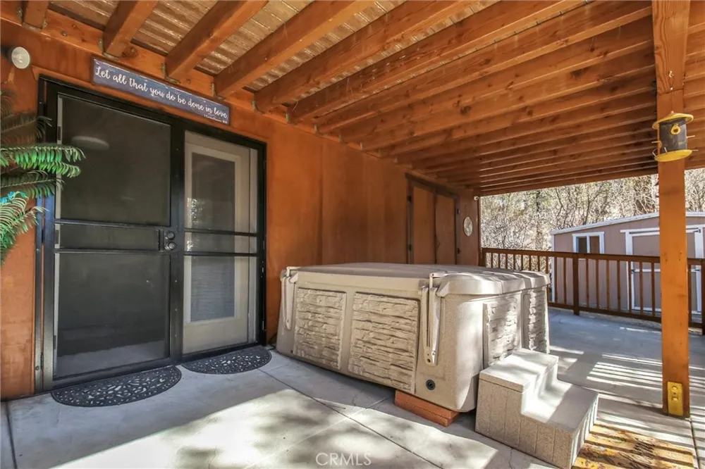 39222 Arapahoe Road Fawnskin, CA 92333