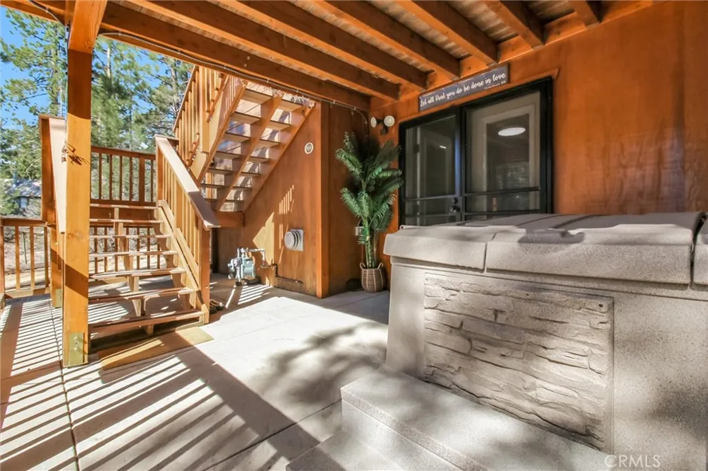 39222 Arapahoe Road Fawnskin, CA 92333