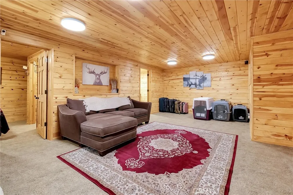 39222 Arapahoe Road Fawnskin, CA 92333