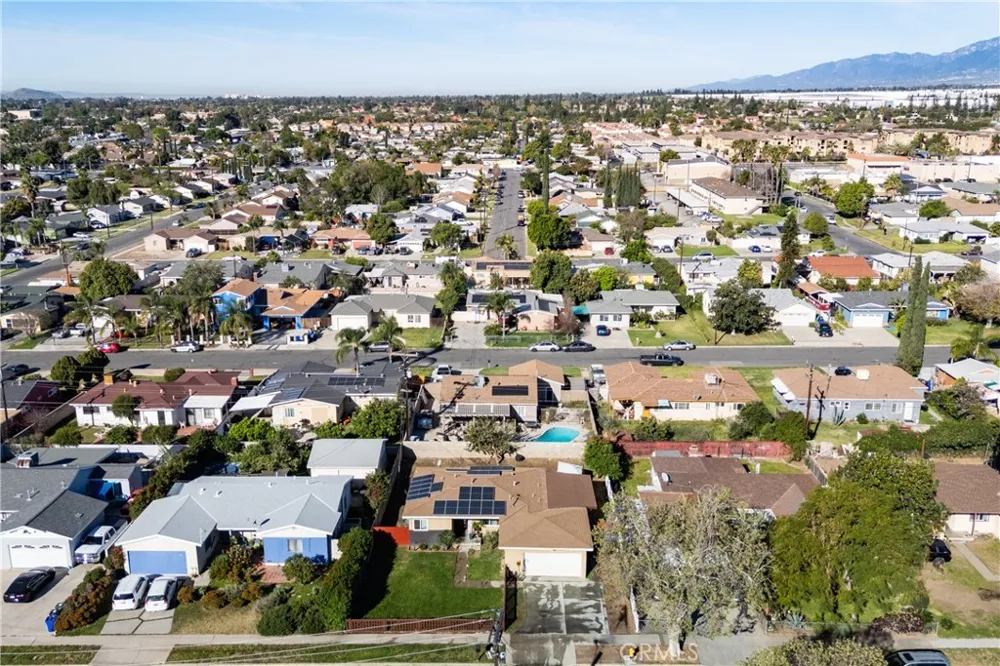 722 S Sycamore Rialto, CA 92376