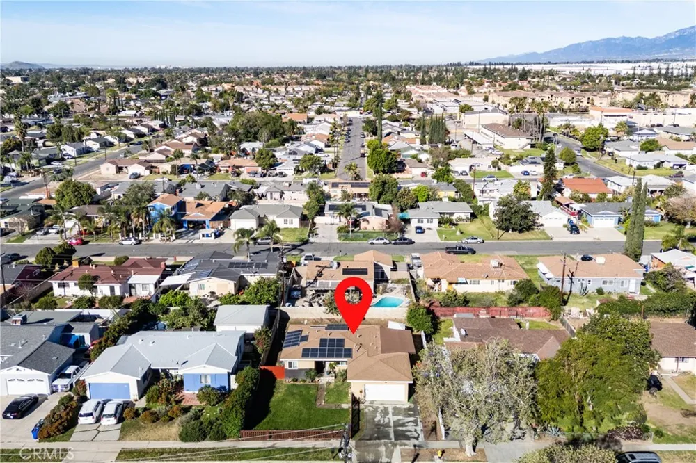 722 S Sycamore Rialto, CA 92376