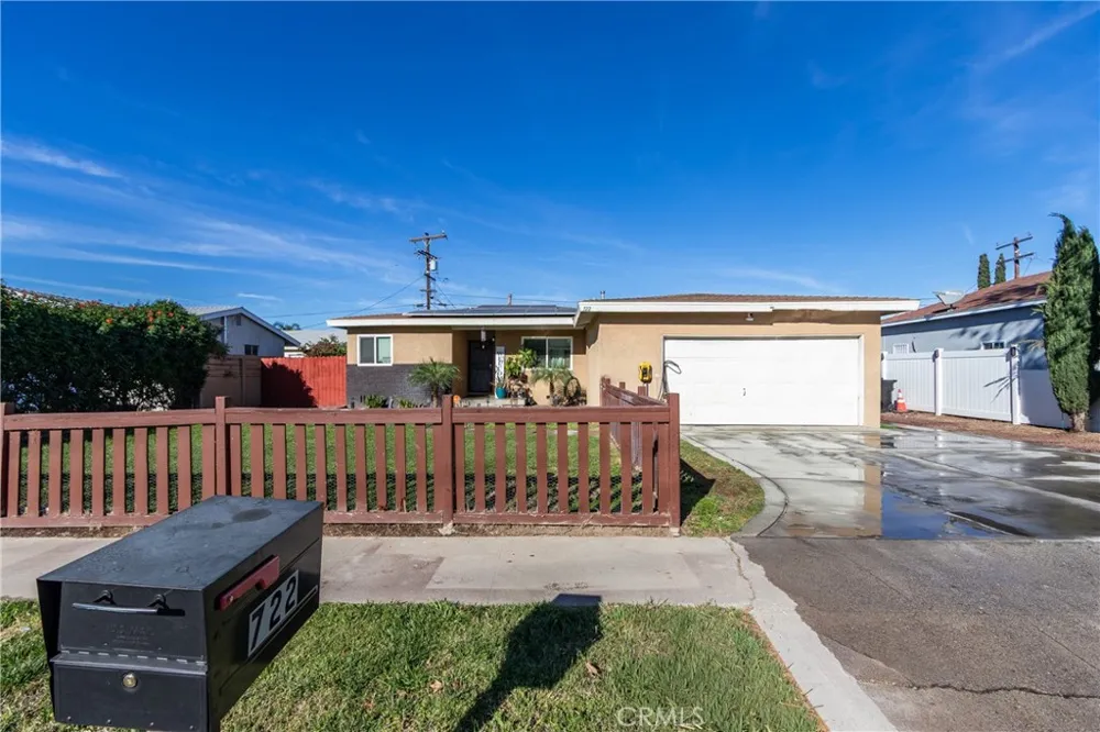 722 S Sycamore Rialto, CA 92376