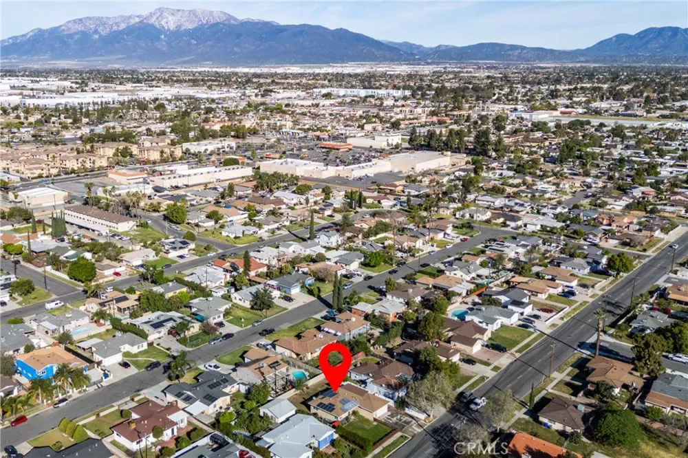 722 S Sycamore Rialto, CA 92376
