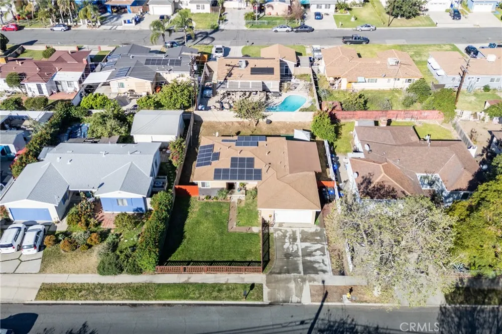 722 S Sycamore Rialto, CA 92376