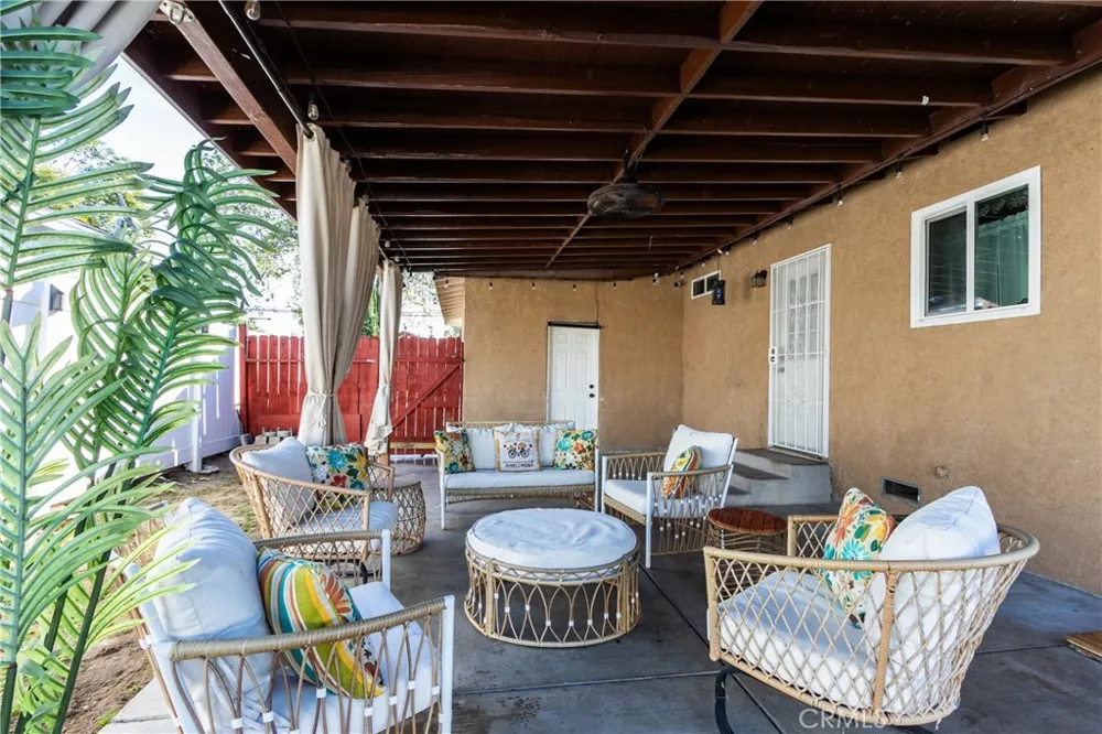 722 S Sycamore Rialto, CA 92376