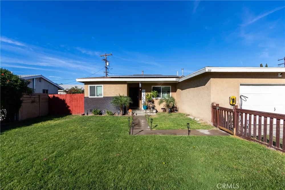 722 S Sycamore Rialto, CA 92376