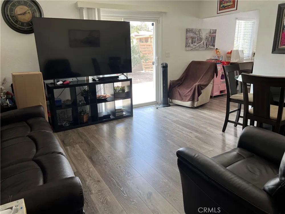 722 S Sycamore Rialto, CA 92376