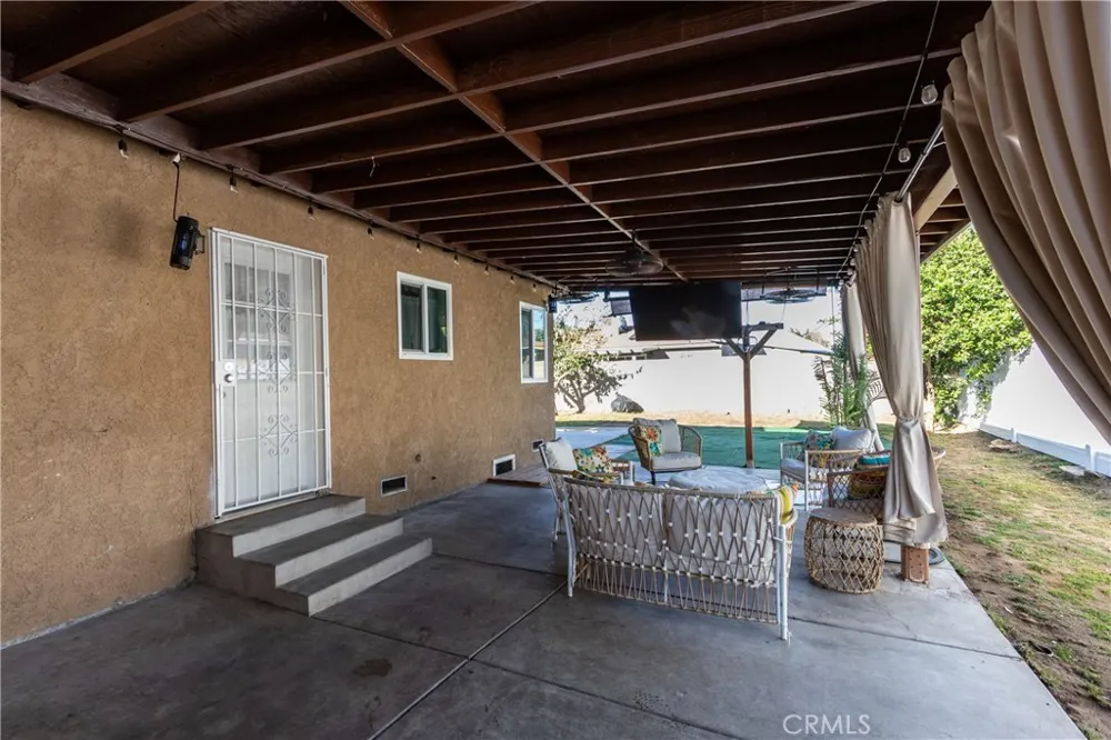 722 S Sycamore Rialto, CA 92376