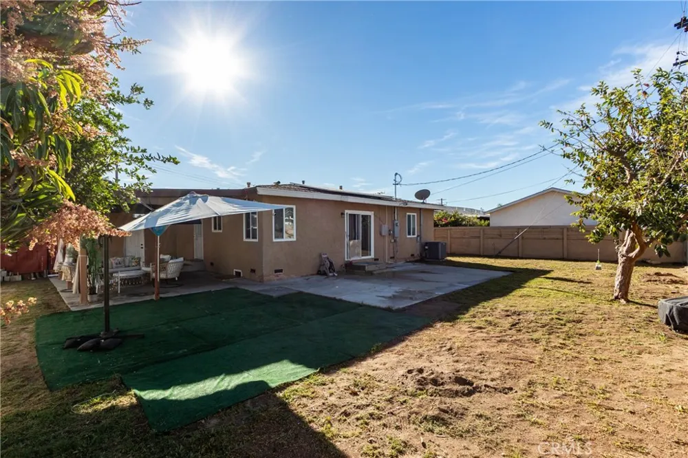 722 S Sycamore Rialto, CA 92376