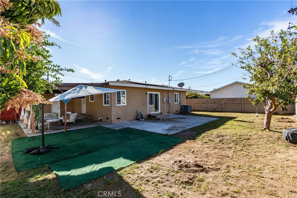 722 S Sycamore Rialto, CA 92376
