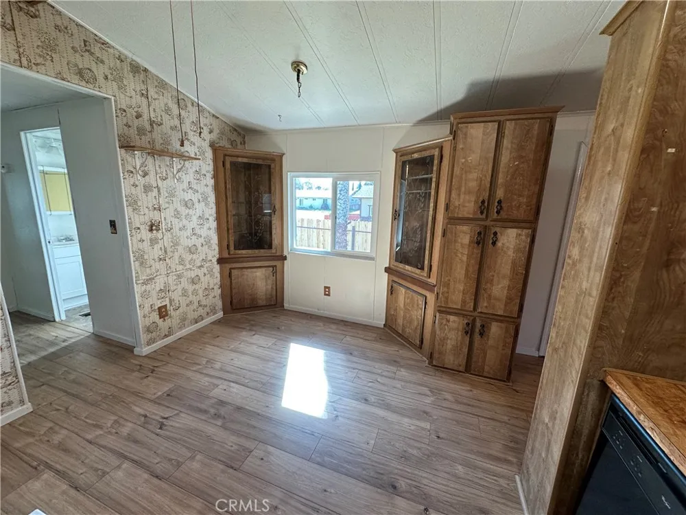12880 4th Clearlake Oaks, CA 95423
