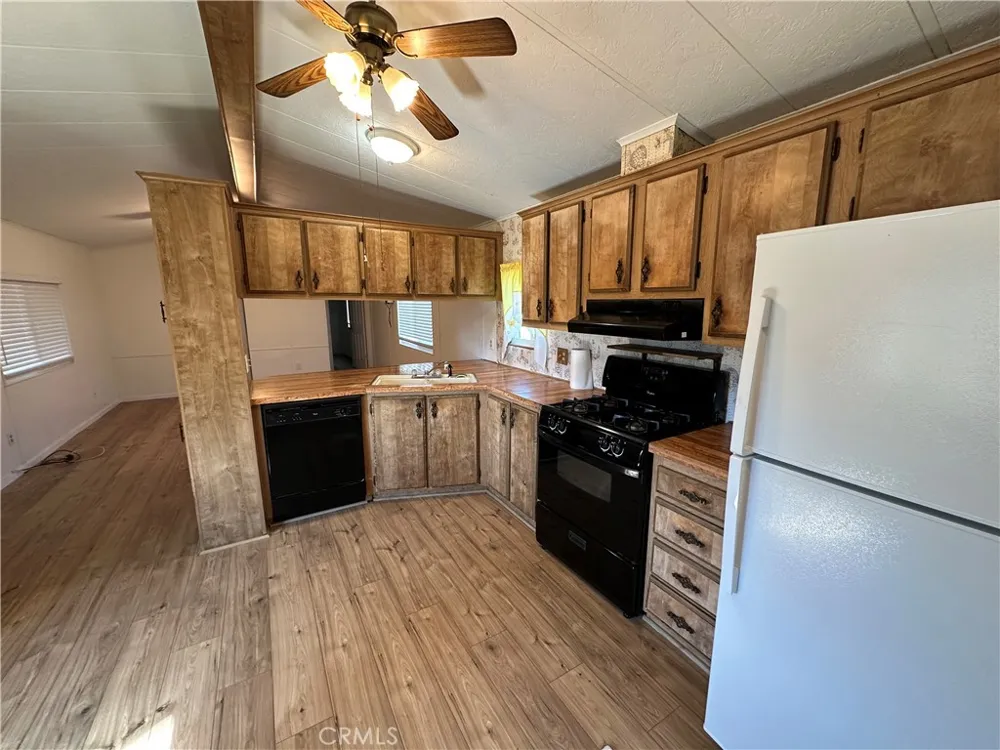 12880 4th Clearlake Oaks, CA 95423