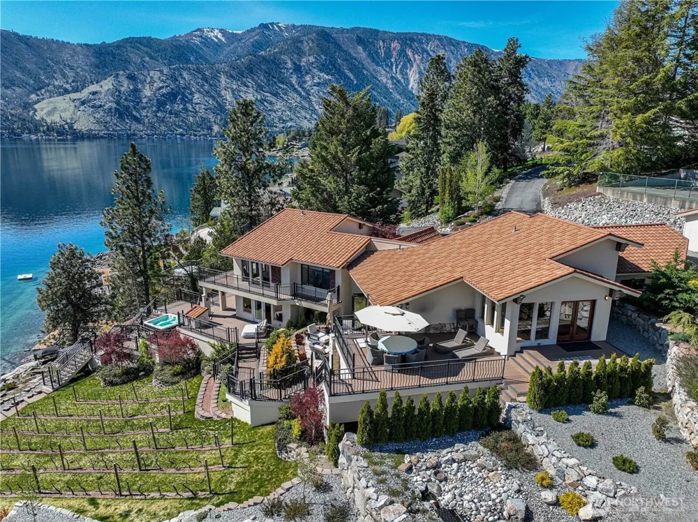 61 Washut Lane Manson, WA 98831
