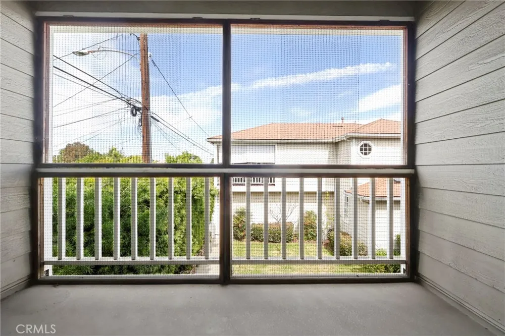 3327 California Avenue Signal Hill, CA 90755