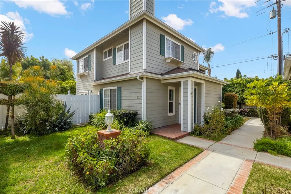 3327 California Avenue Signal Hill, CA 90755