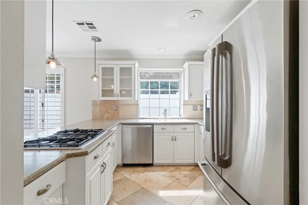 3327 California Avenue Signal Hill, CA 90755