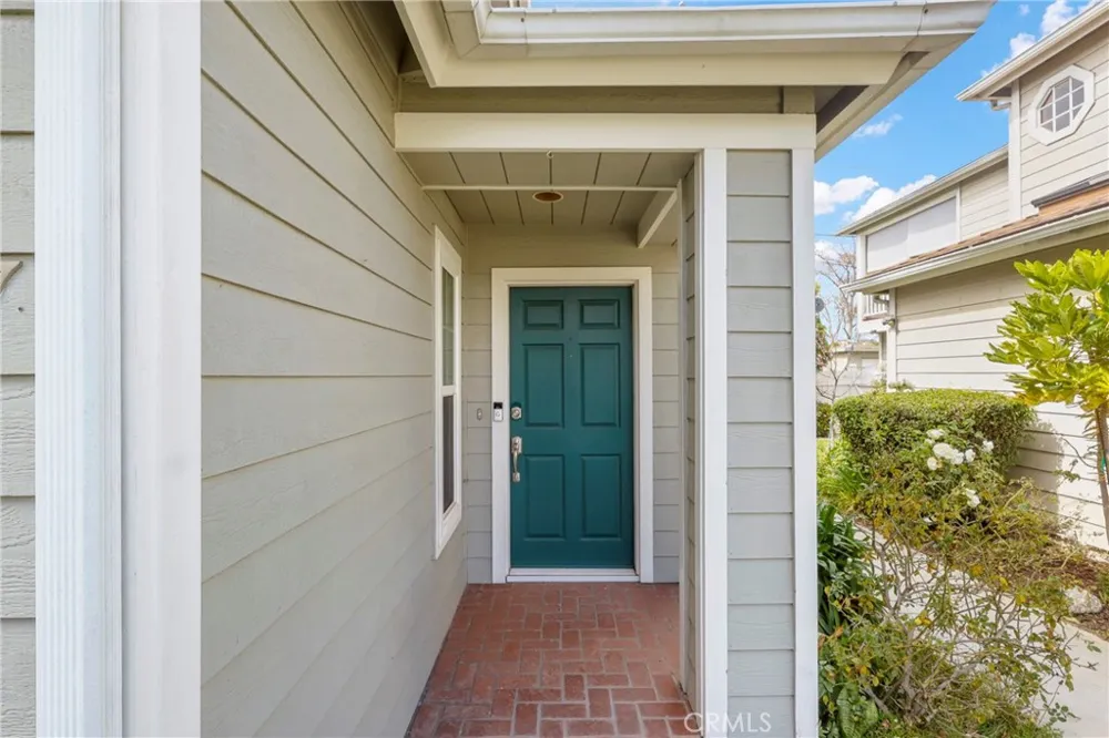 3327 California Avenue Signal Hill, CA 90755