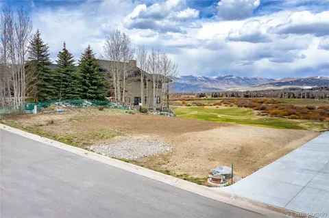 844 Saddle Ridge Circle