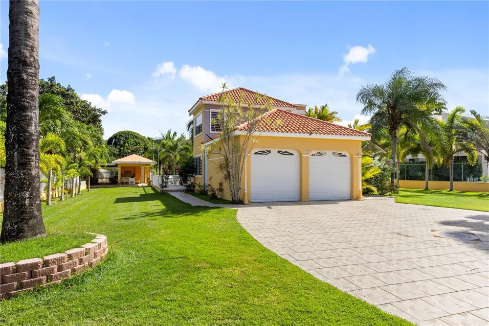 HACIENDA LAS PALMA TIERRAS NUEVAS Manati, PR 00674