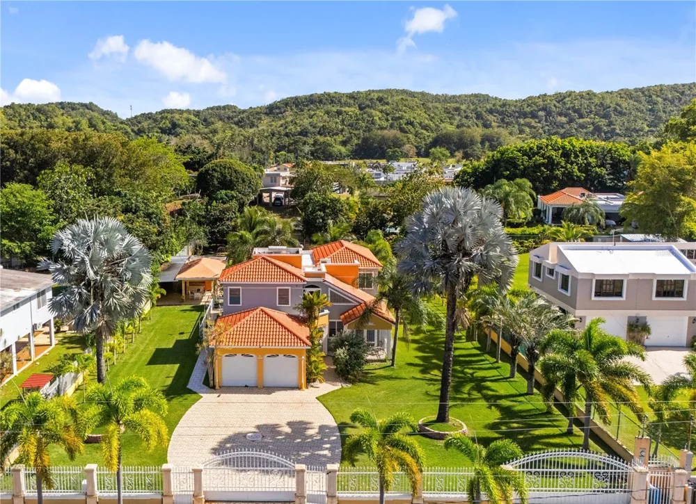 HACIENDA LAS PALMA TIERRAS NUEVAS Manati, PR 00674