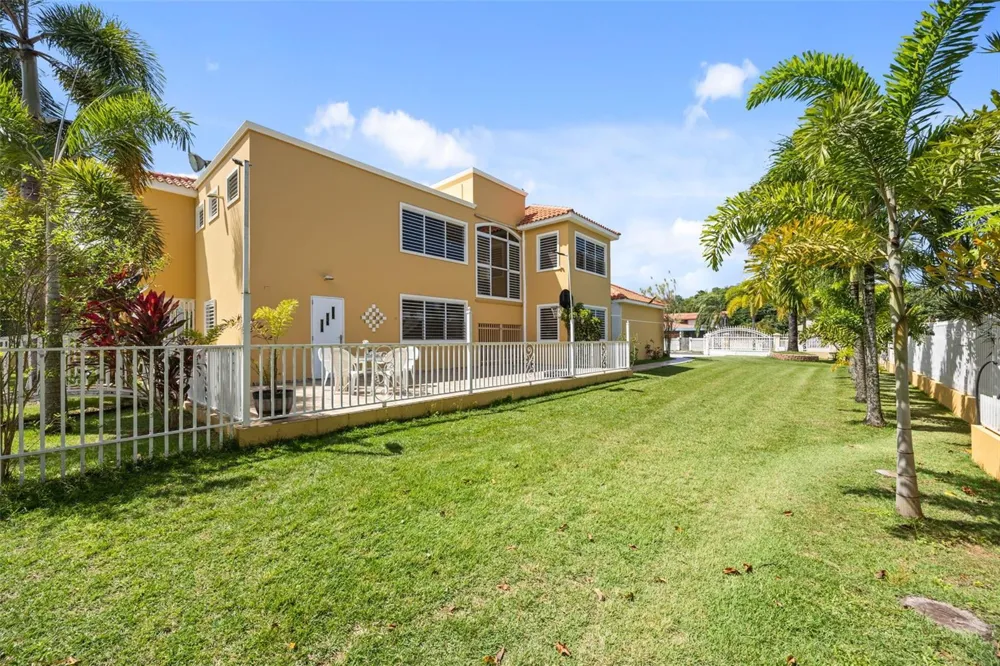 HACIENDA LAS PALMA TIERRAS NUEVAS Manati, PR 00674