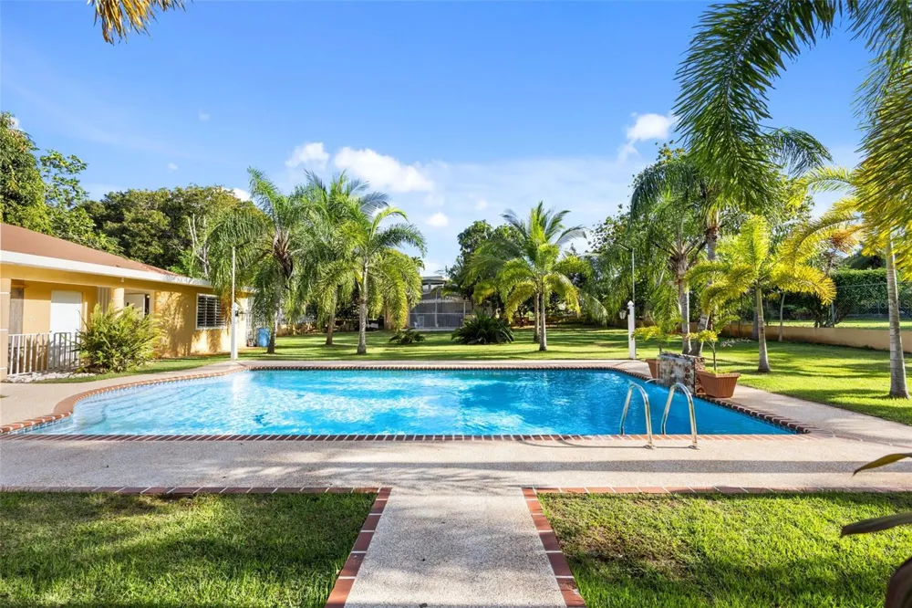 HACIENDA LAS PALMA TIERRAS NUEVAS Manati, PR 00674
