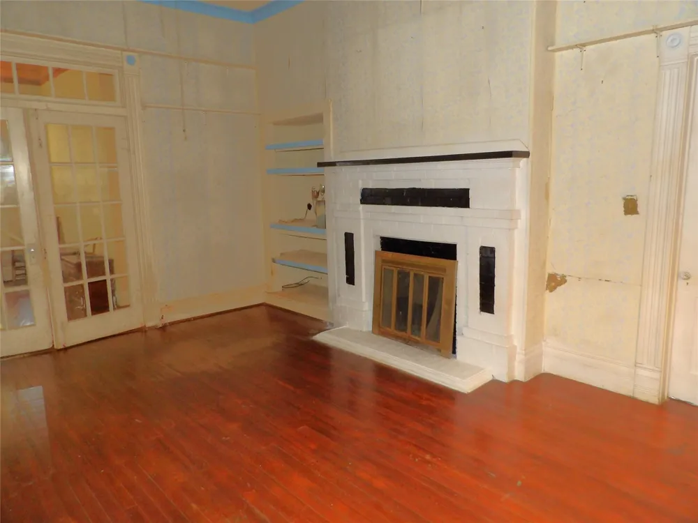 718 E Houston Avenue Crockett, TX 75835