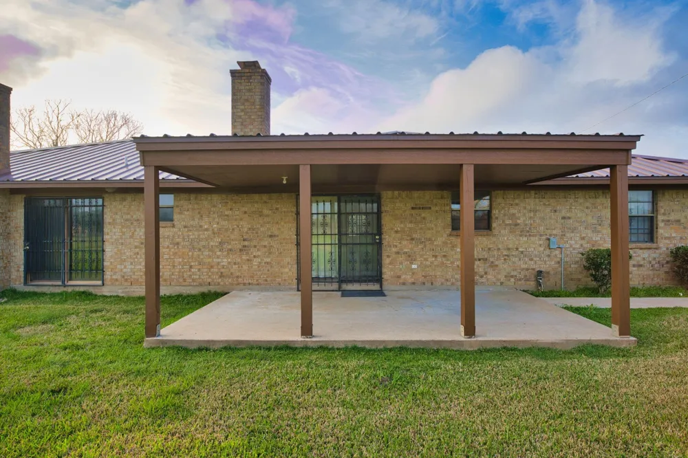1506 Fm 2611 Cedar Lake, TX 77414