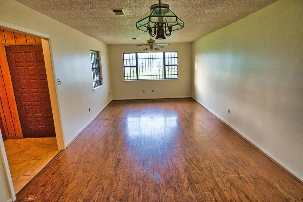 1506 Fm 2611 Cedar Lake, TX 77414