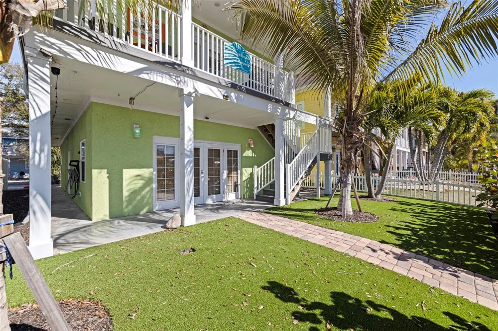5429 ESSEX AVENUE S Gulfport, FL 33707