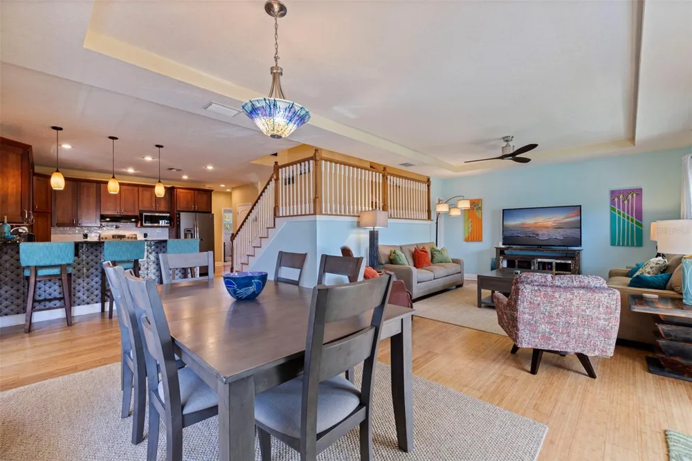 5429 ESSEX AVENUE S Gulfport, FL 33707
