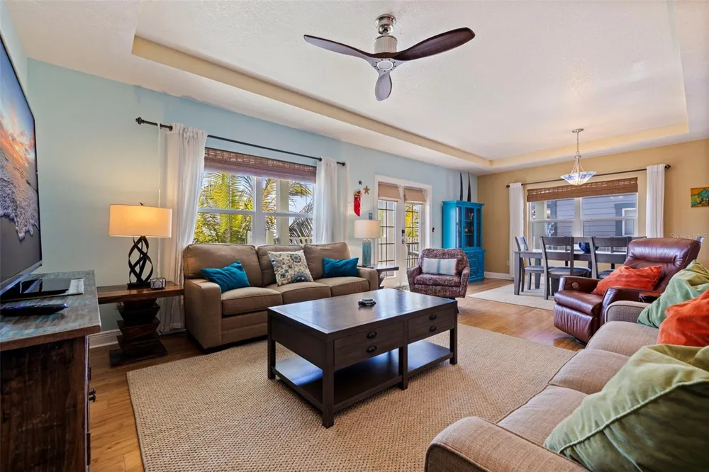 5429 ESSEX AVENUE S Gulfport, FL 33707
