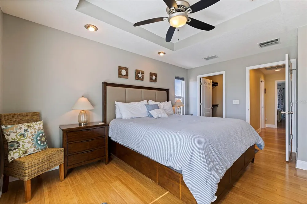 5429 ESSEX AVENUE S Gulfport, FL 33707