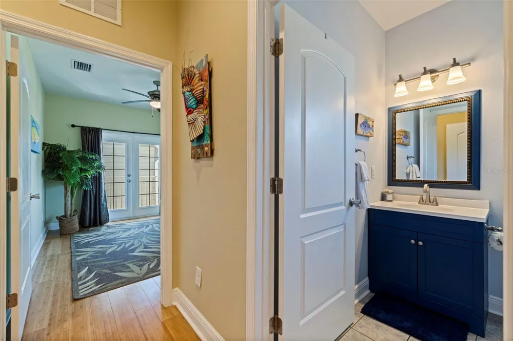 5429 ESSEX AVENUE S Gulfport, FL 33707