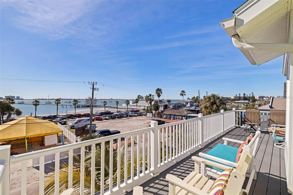 5429 ESSEX AVENUE S Gulfport, FL 33707