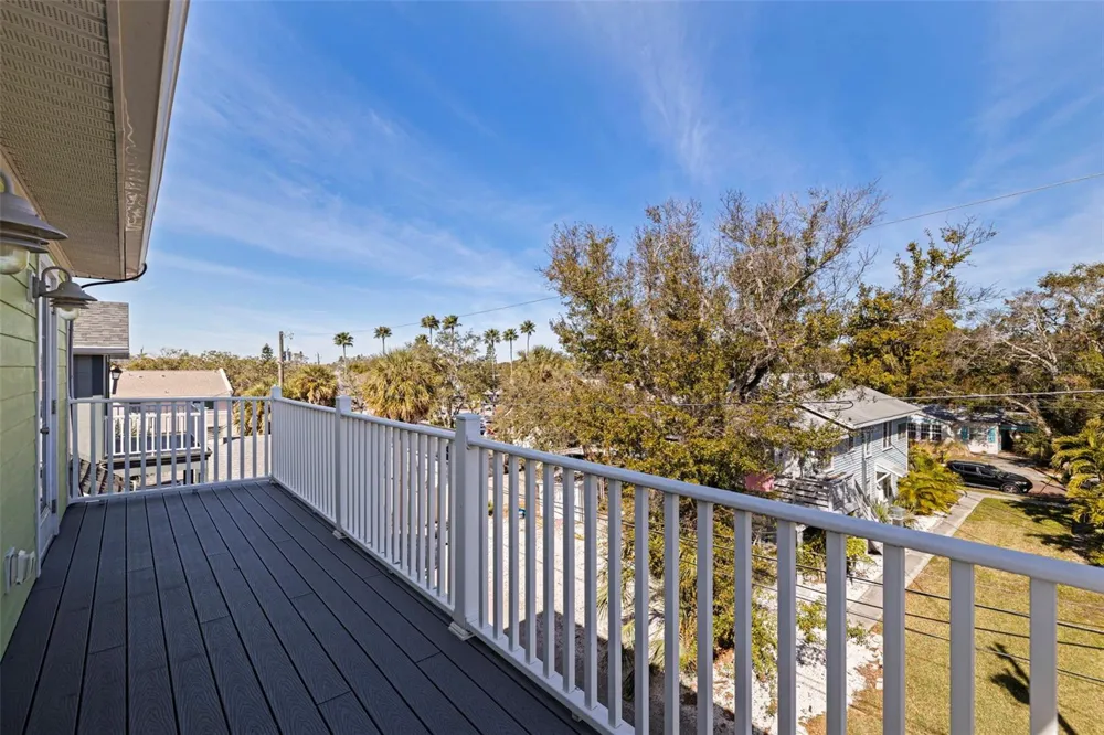 5429 ESSEX AVENUE S Gulfport, FL 33707