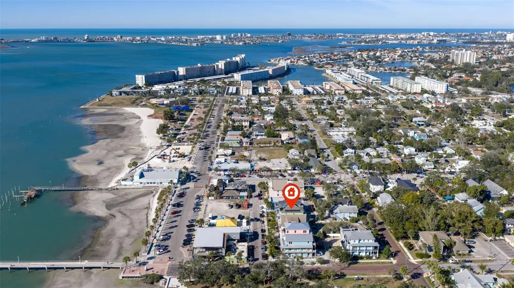 5429 ESSEX AVENUE S Gulfport, FL 33707