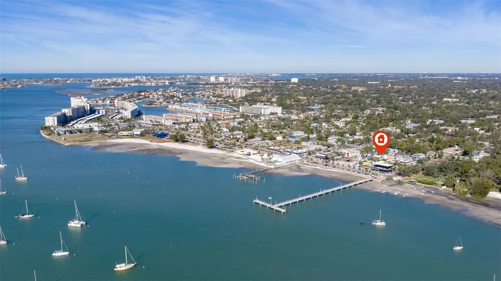 5429 ESSEX AVENUE S Gulfport, FL 33707