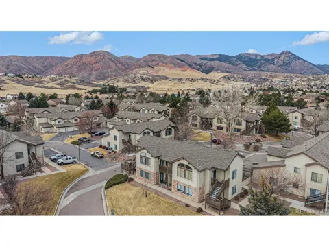 2112 Denton Grv #202