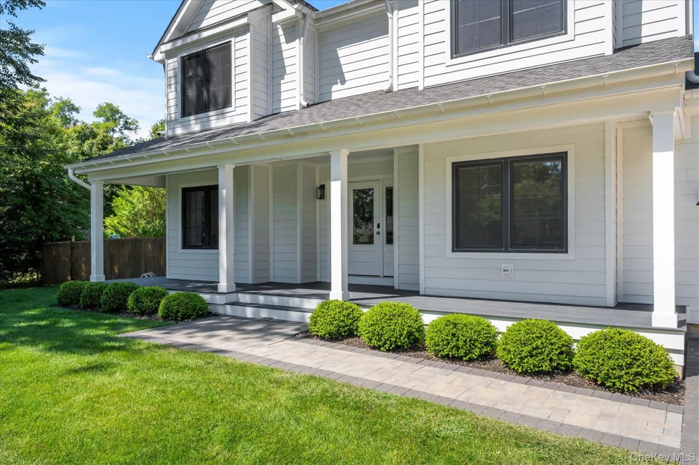 660 Sutton Place Greenport, NY 11944